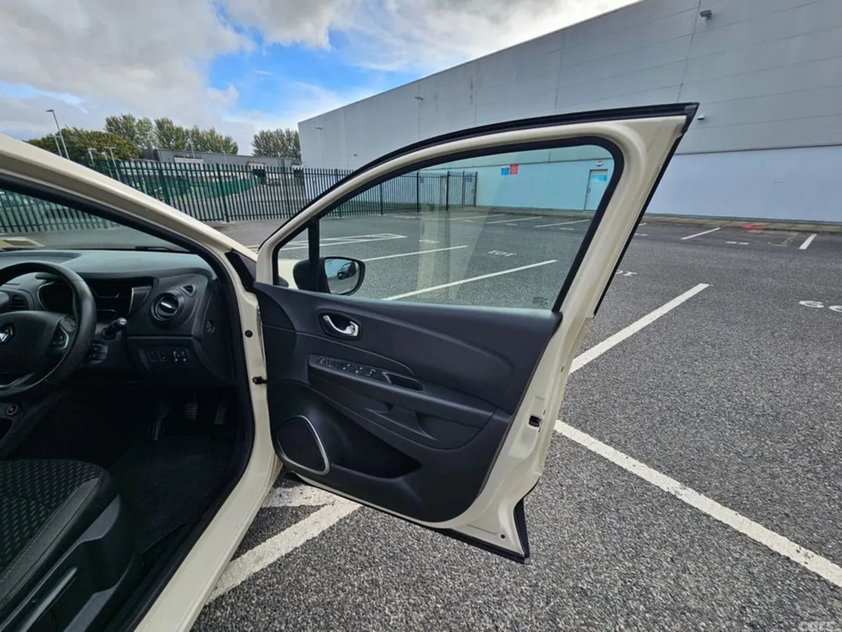 Renault Captur Hatchback, Diesel, 2018, Brown