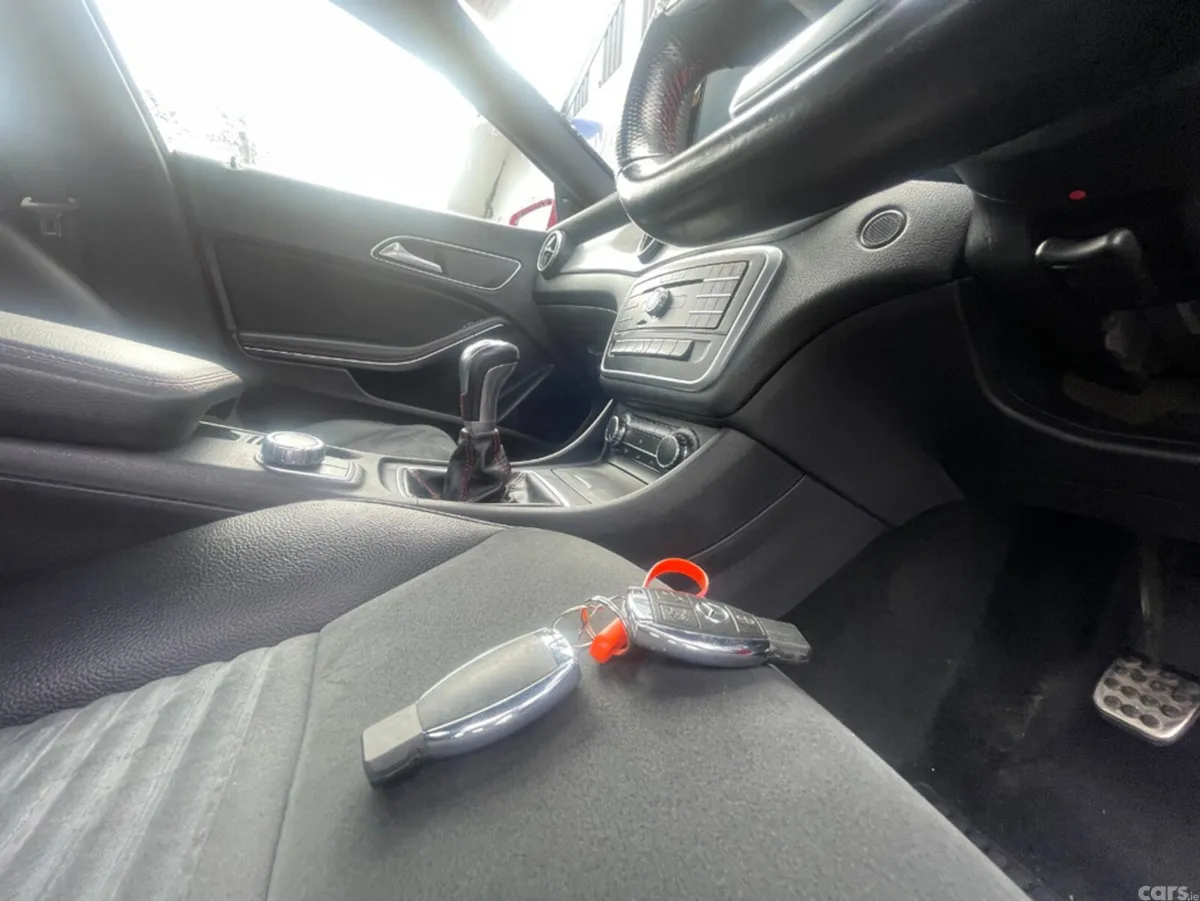 Mercedes-Benz CLA Saloon, Petrol, 2015, Red