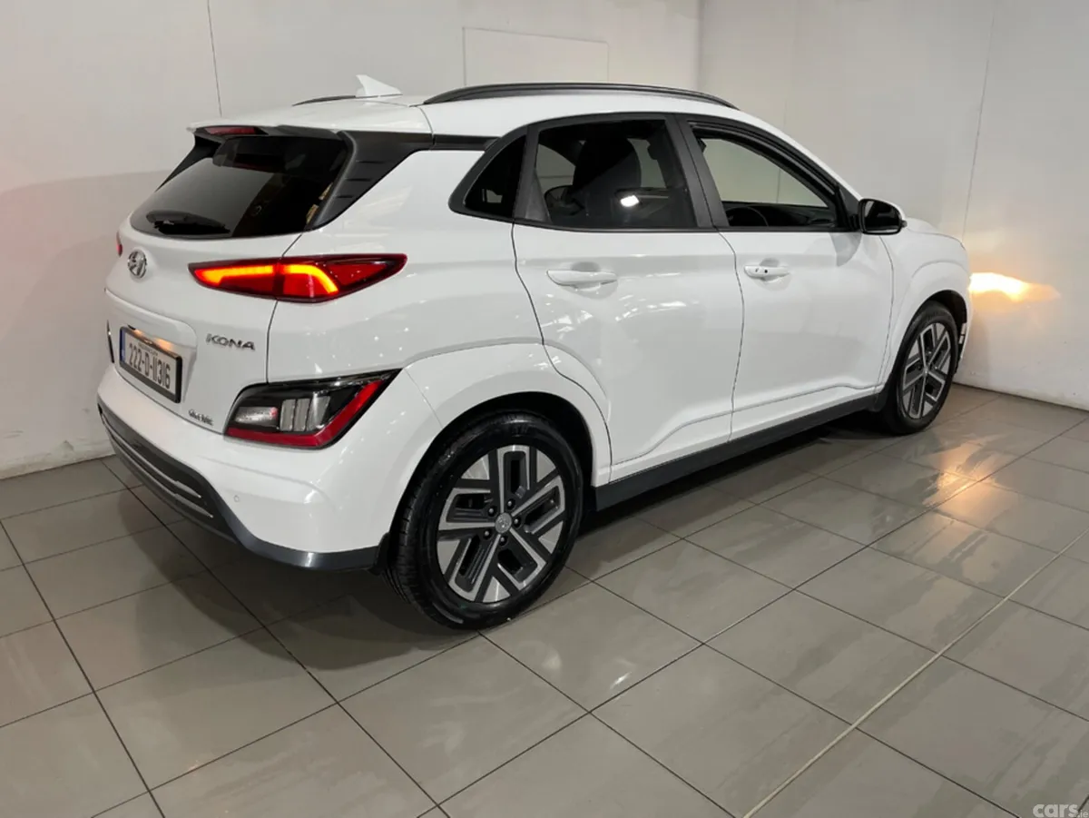 Hyundai KONA MPV, Electric, 2022, White