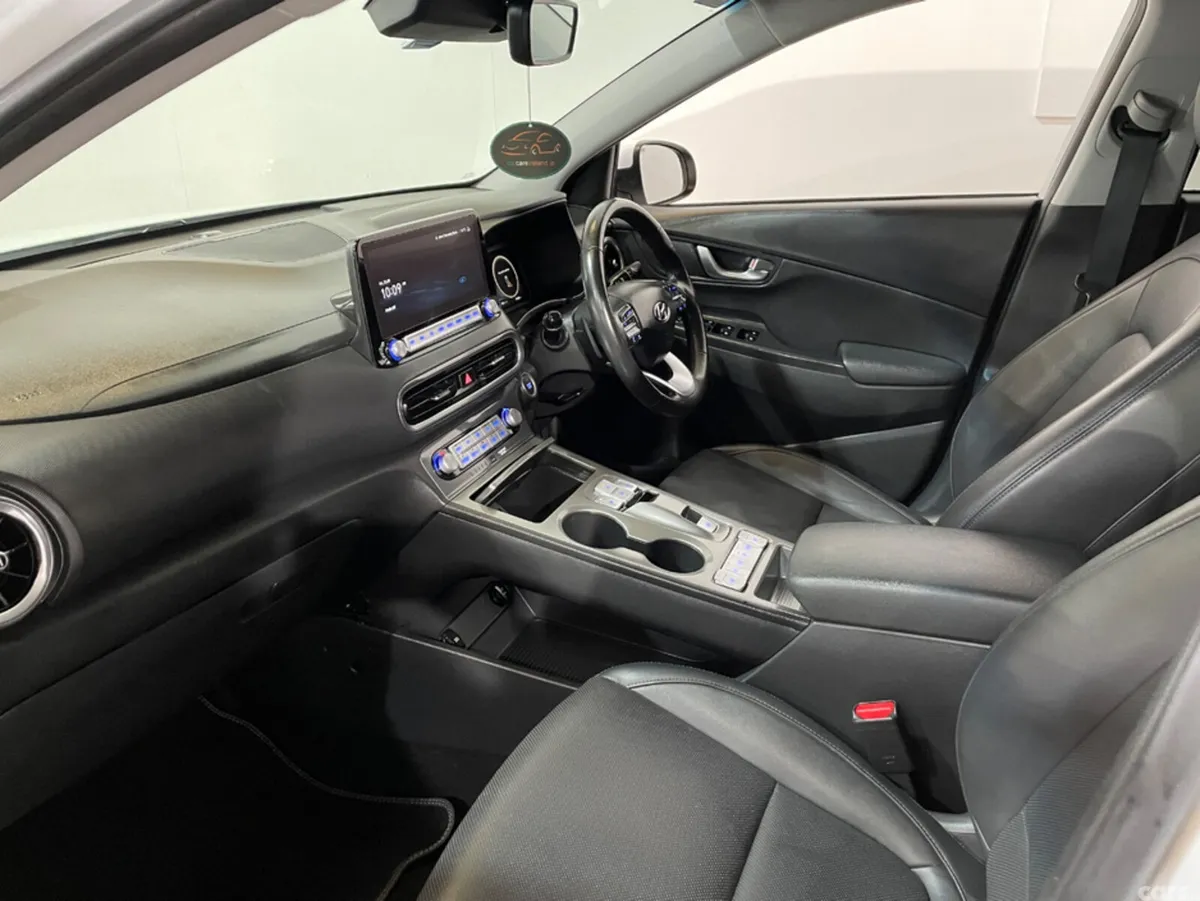 Hyundai KONA MPV, Electric, 2022, White