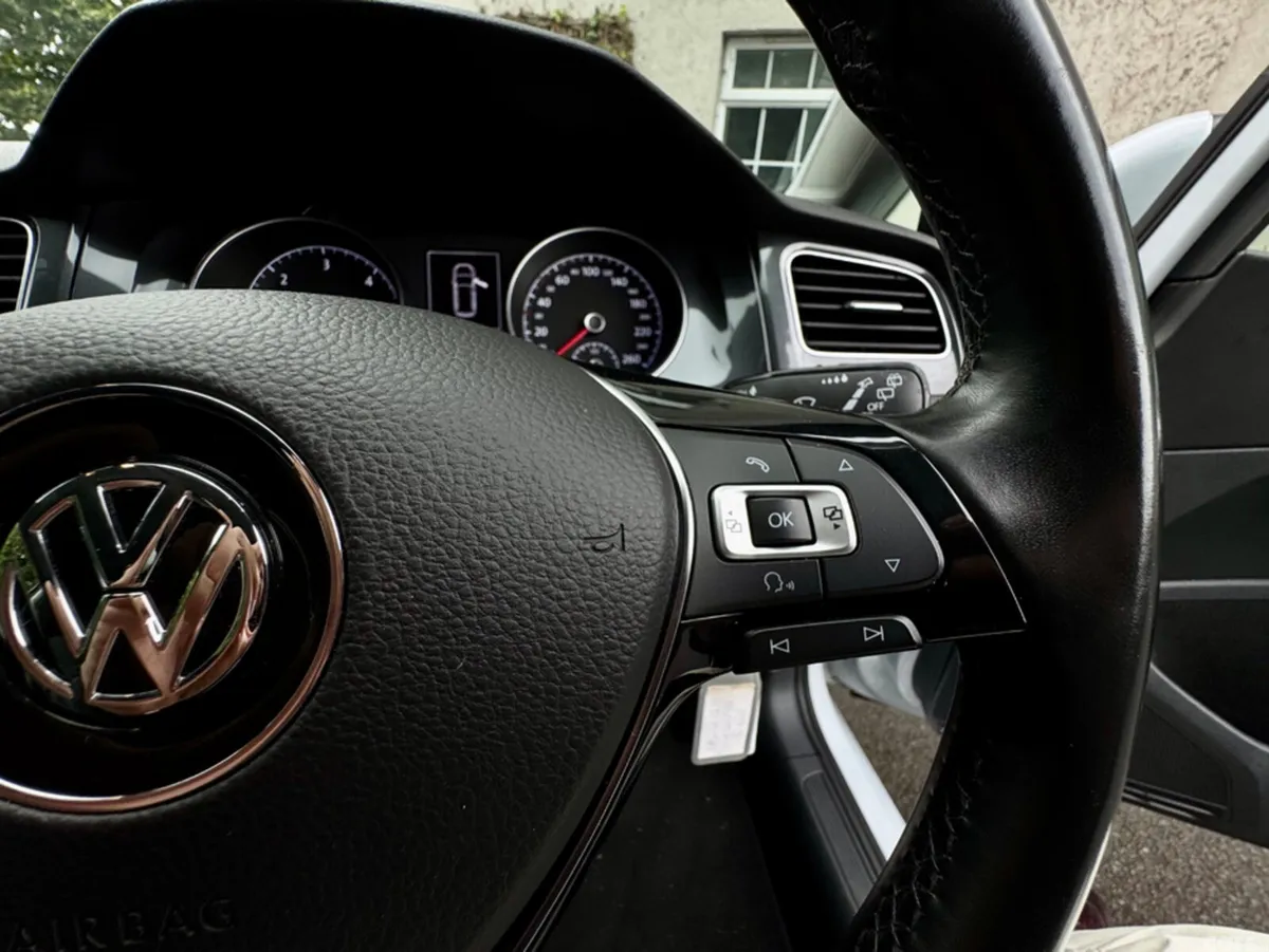 Volkswagen Golf Hatchback, Diesel, 2017, White