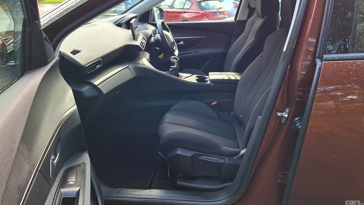 Peugeot 3008 SUV, Diesel, 2017, Brown