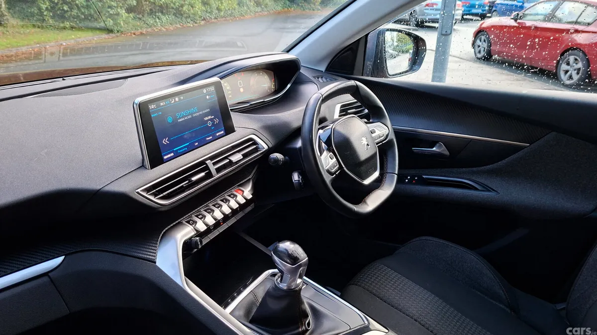 Peugeot 3008 SUV, Diesel, 2017, Brown