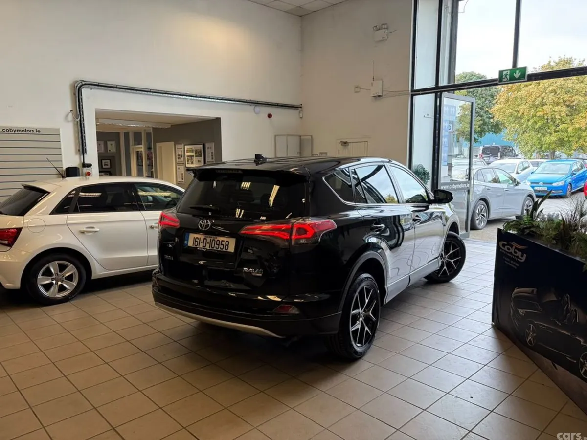 Toyota RAV4 MPV, Diesel, 2016, Black