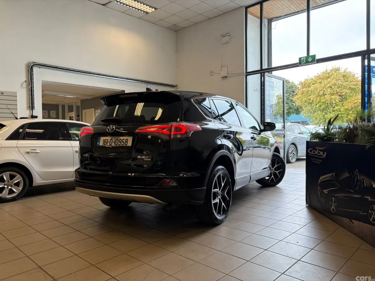 Toyota RAV4 MPV, Diesel, 2016, Black
