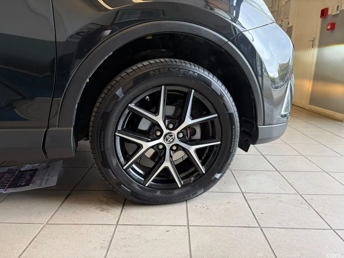 Toyota RAV4 MPV, Diesel, 2016, Black
