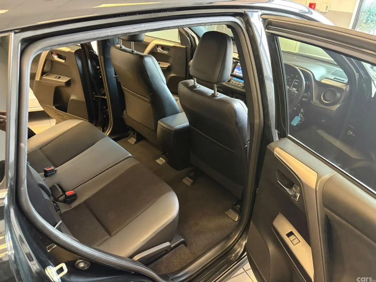 Toyota RAV4 MPV, Diesel, 2016, Black