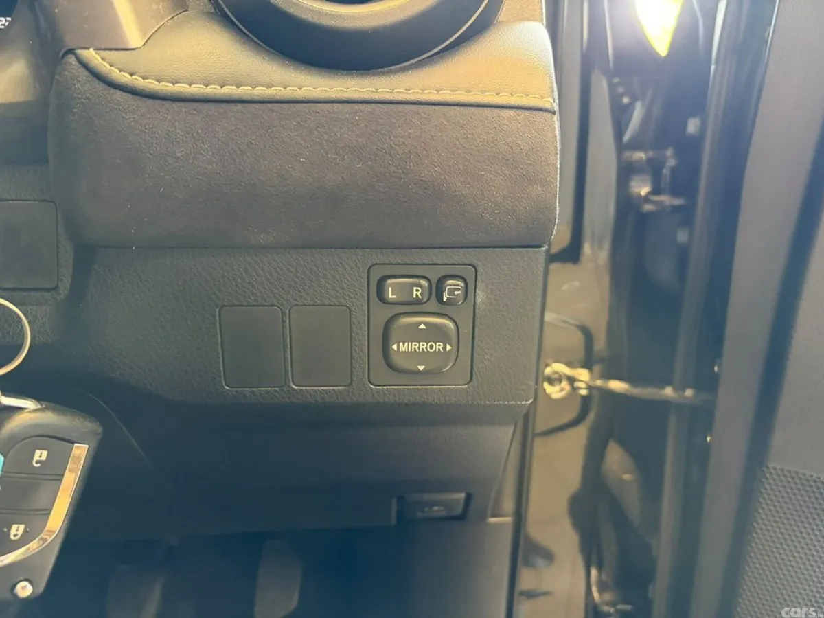 Toyota RAV4 MPV, Diesel, 2016, Black