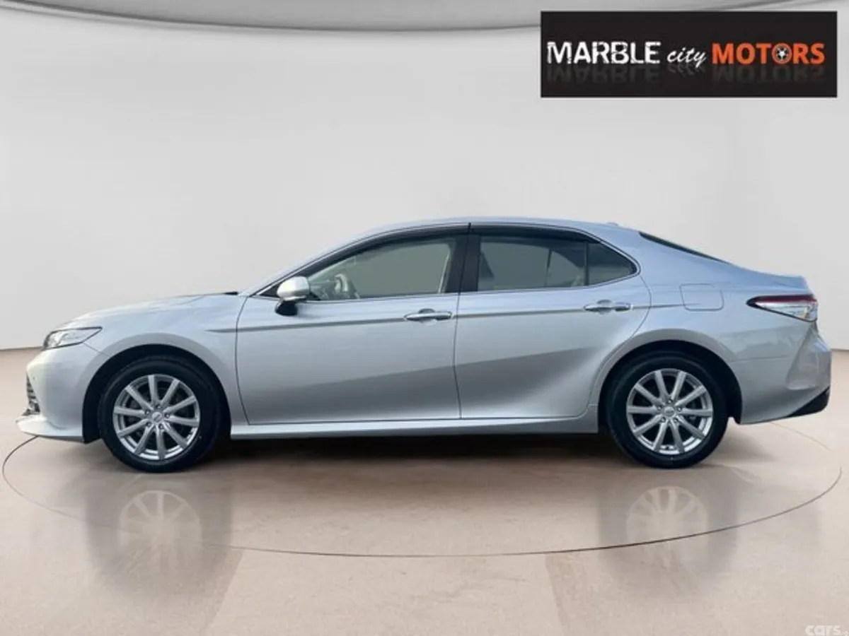 Toyota Camry Saloon, Petrol Hybrid, 2021, Silver