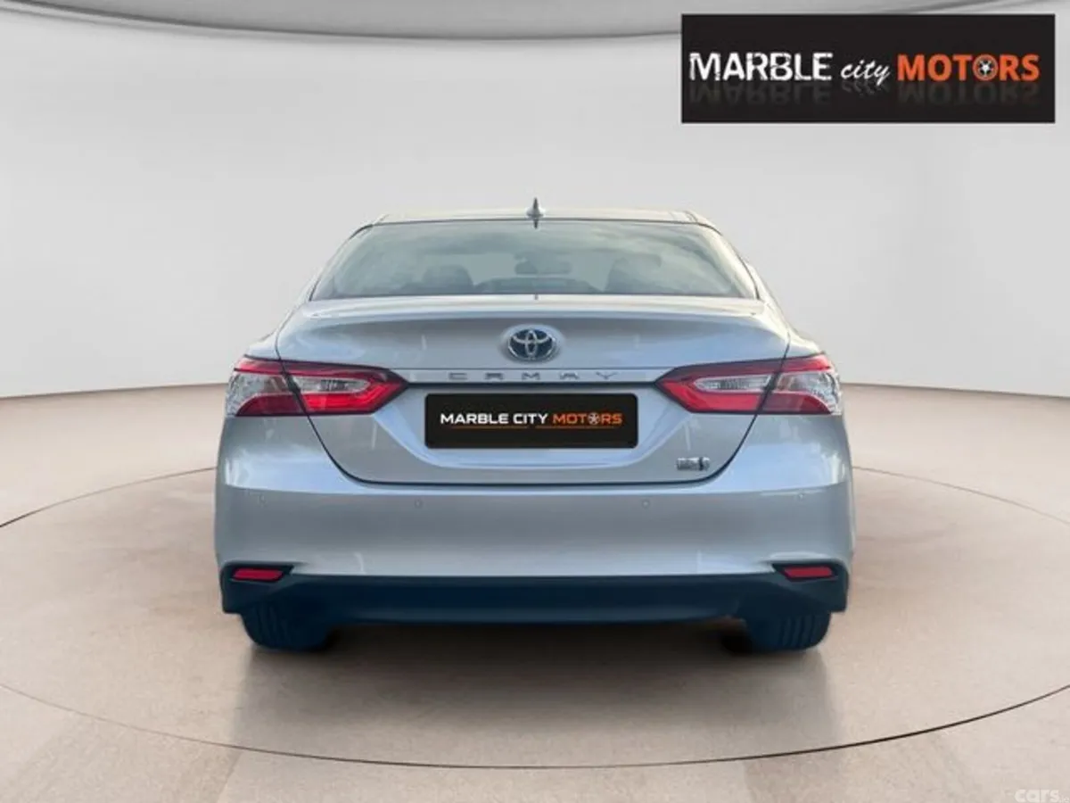 Toyota Camry Saloon, Petrol Hybrid, 2021, Silver