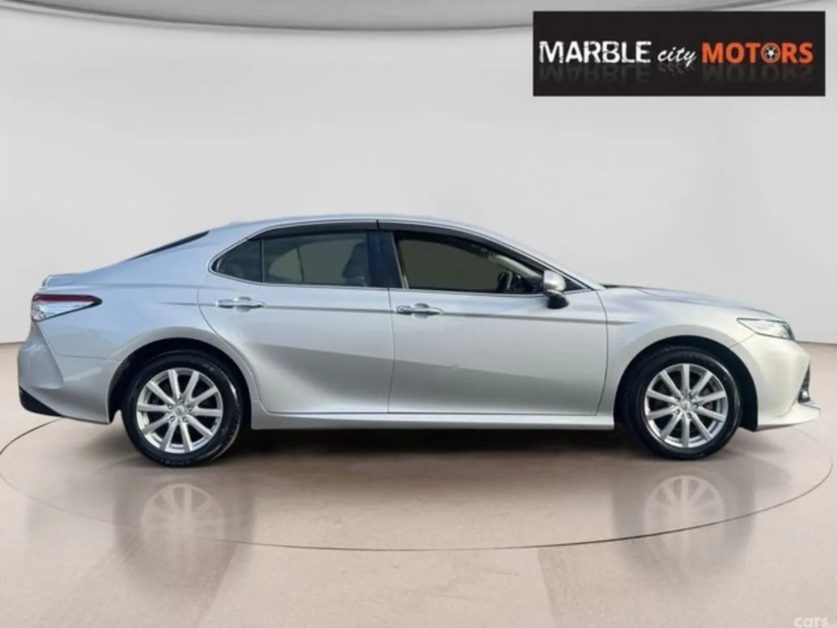 Toyota Camry Saloon, Petrol Hybrid, 2021, Silver
