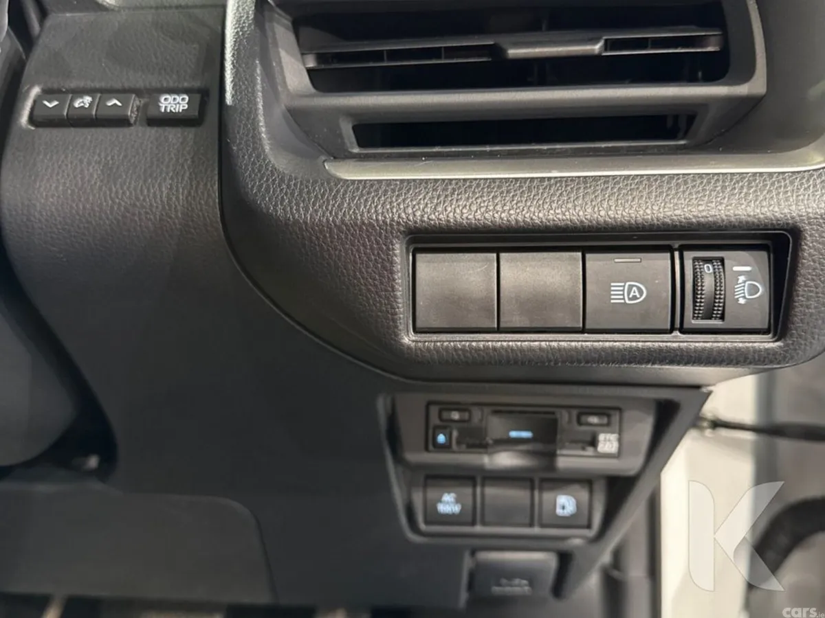 Toyota Prius 1.8 HYBRID AUTOMATIC NEW MODEL - DIGI, Ballymount