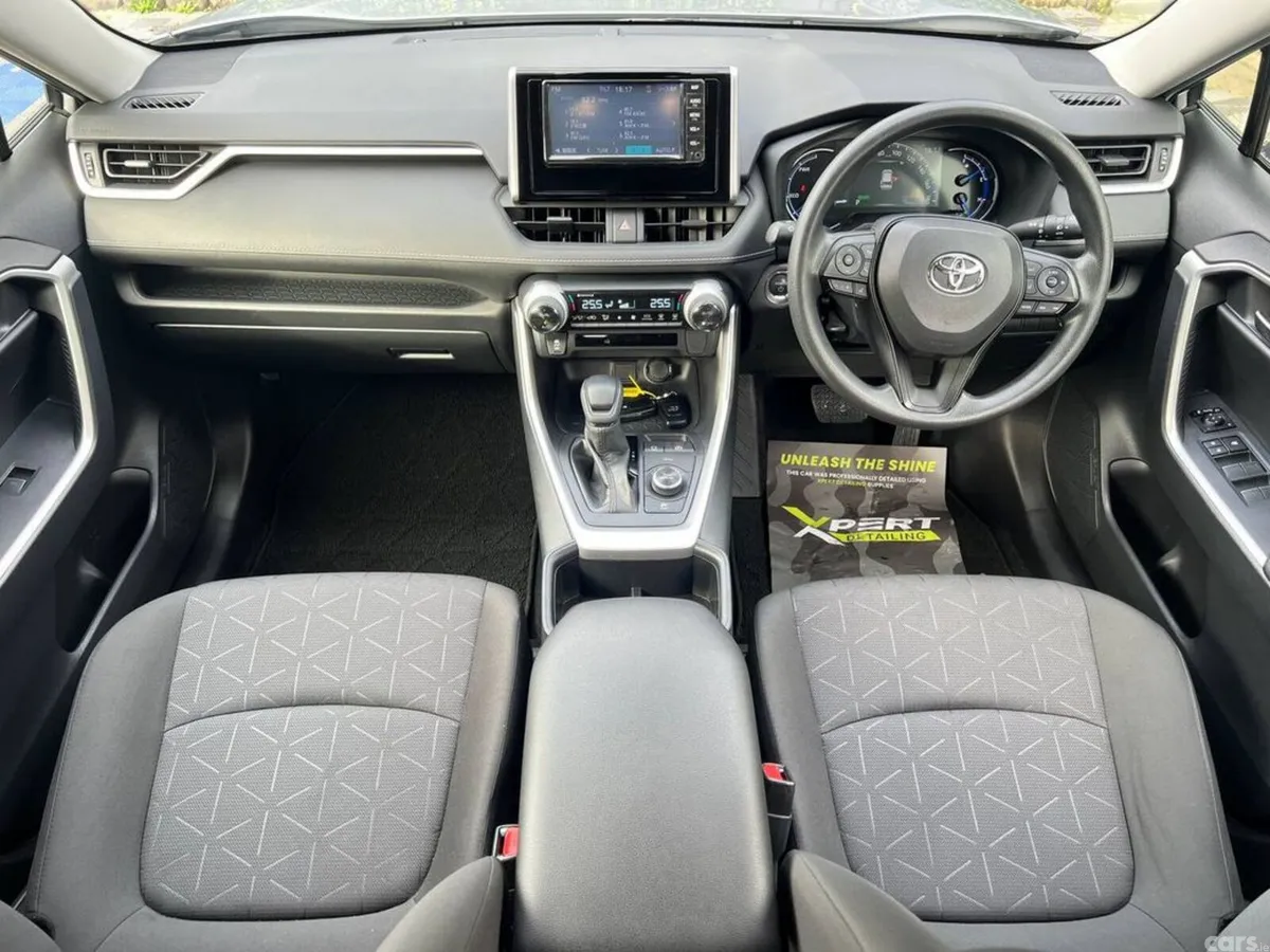 Toyota RAV4 SUV, Petrol Hybrid, 2023, Silver