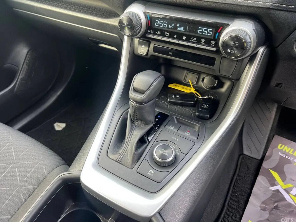 Toyota RAV4 SUV, Petrol Hybrid, 2023, Silver