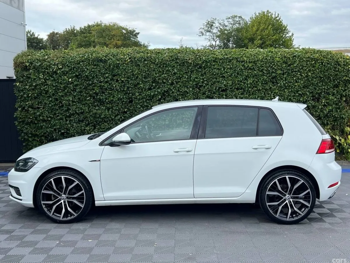 Volkswagen Golf Hatchback, Petrol, 2018, White