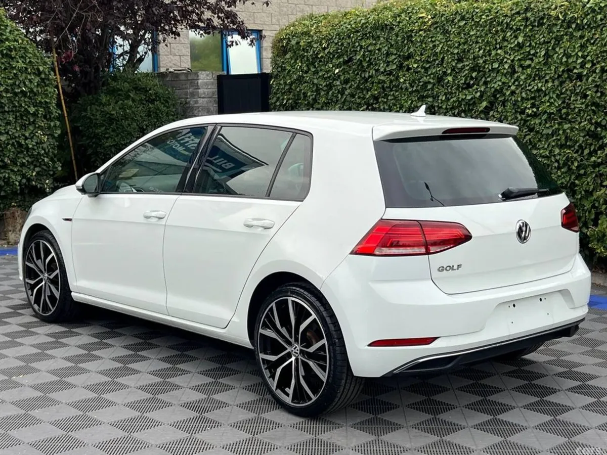 Volkswagen Golf Hatchback, Petrol, 2018, White
