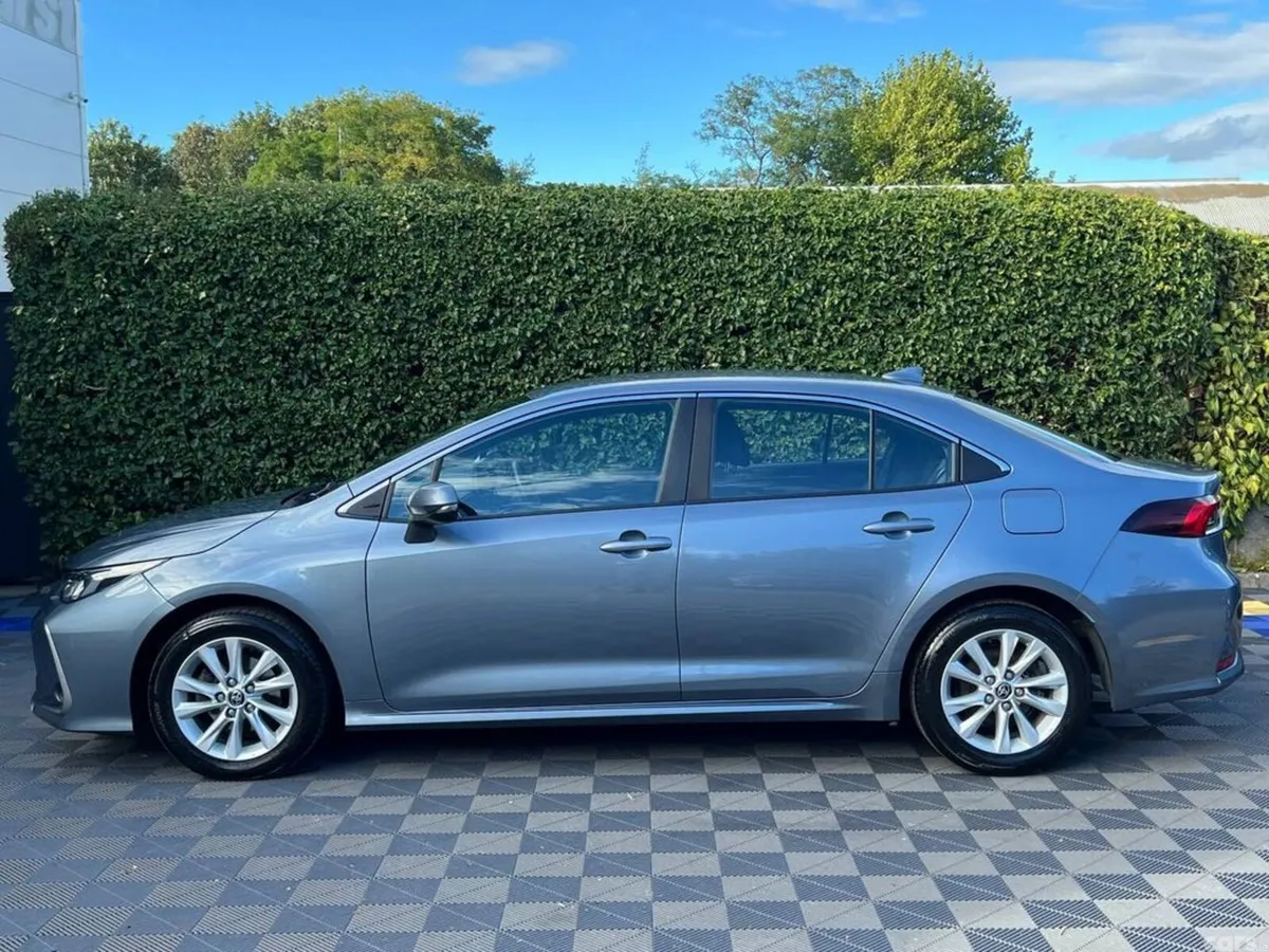 Toyota Corolla Saloon, Petrol Hybrid, 2023, Grey