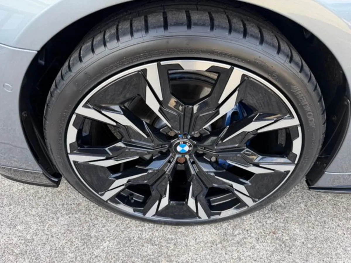 BMW 5-Series Saloon, Petrol Plug-in Hybrid, 2018, Blue
