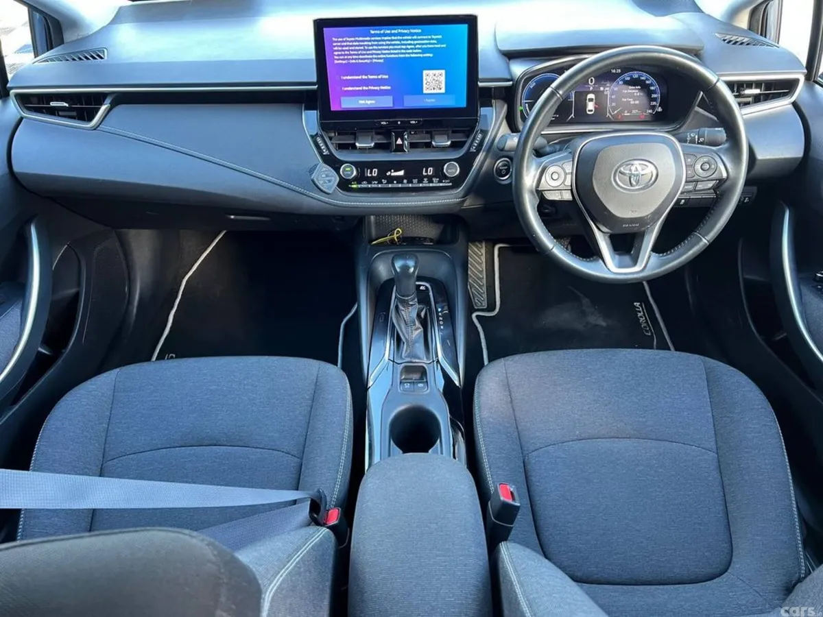 Toyota Corolla Saloon, Petrol Hybrid, 2023, Grey