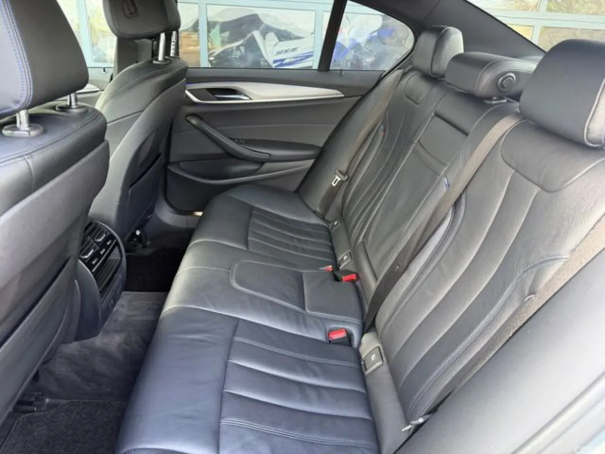 BMW 5-Series Saloon, Petrol Plug-in Hybrid, 2018, Blue