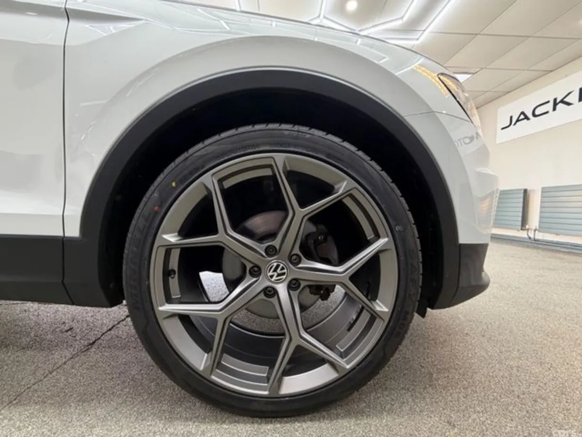 Volkswagen Tiguan Estate, Diesel, 2017, White