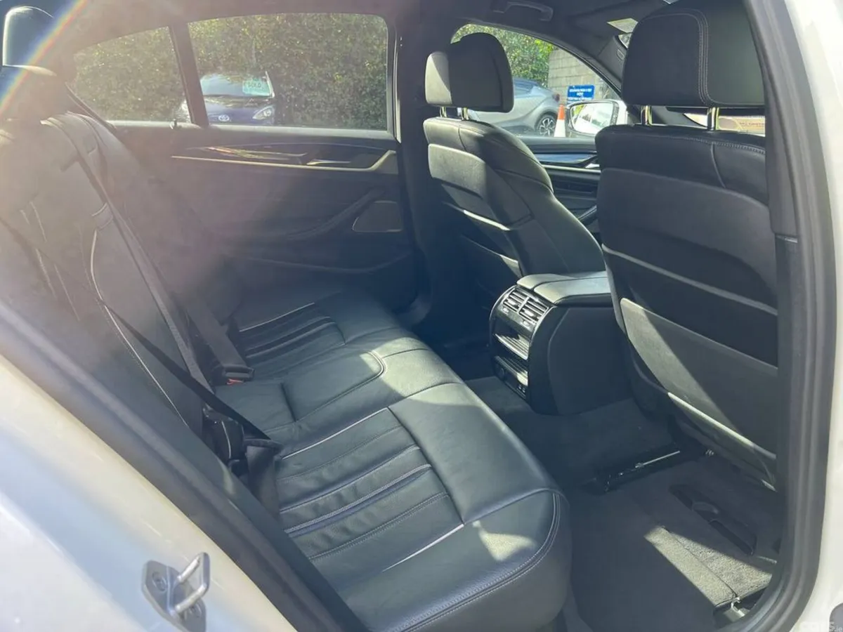 BMW 5-Series Saloon, Petrol Plug-in Hybrid, 2021, White