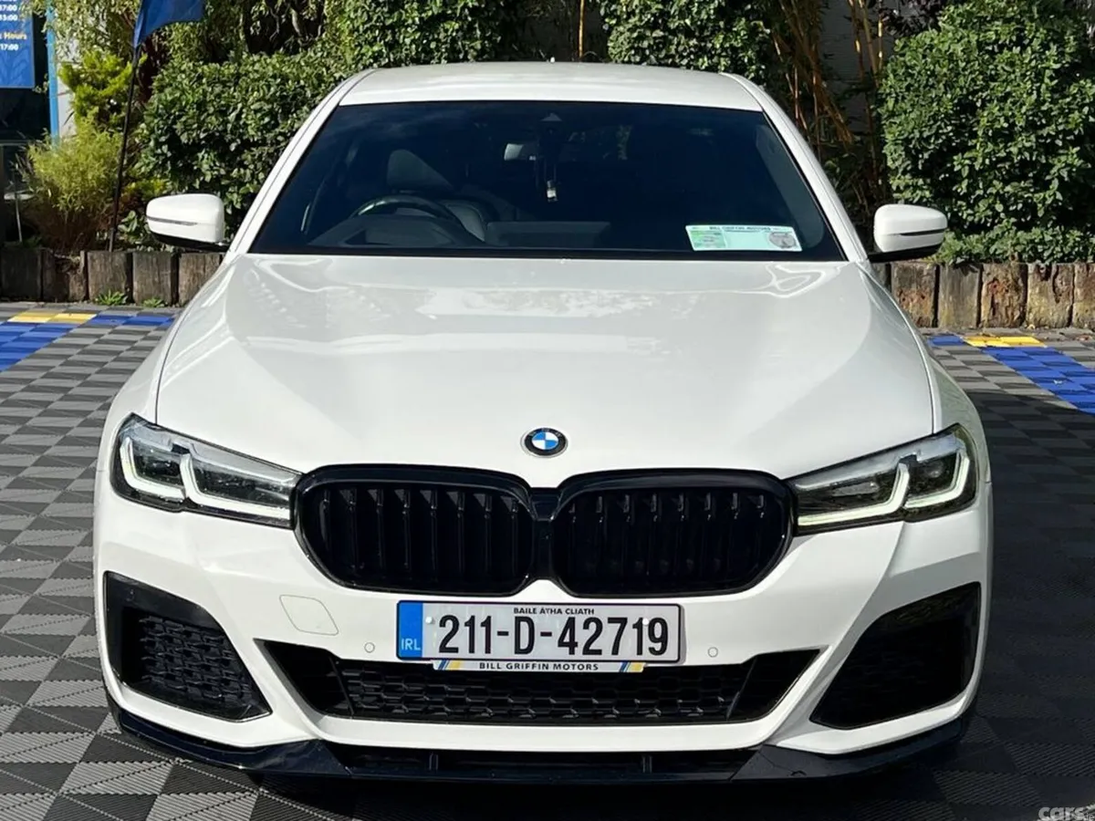 BMW 5-Series Saloon, Petrol Plug-in Hybrid, 2021, White