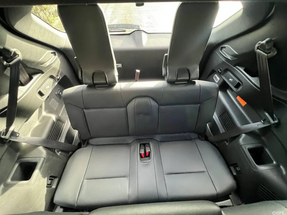 Mitsubishi Outlander SUV, Petrol Hybrid, 2023, White