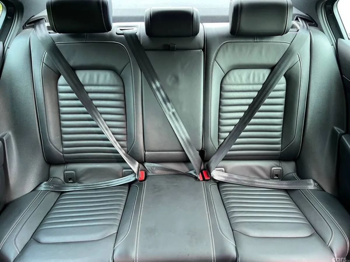 Volkswagen Passat Saloon, Petrol Plug-in Hybrid, 2021, Grey