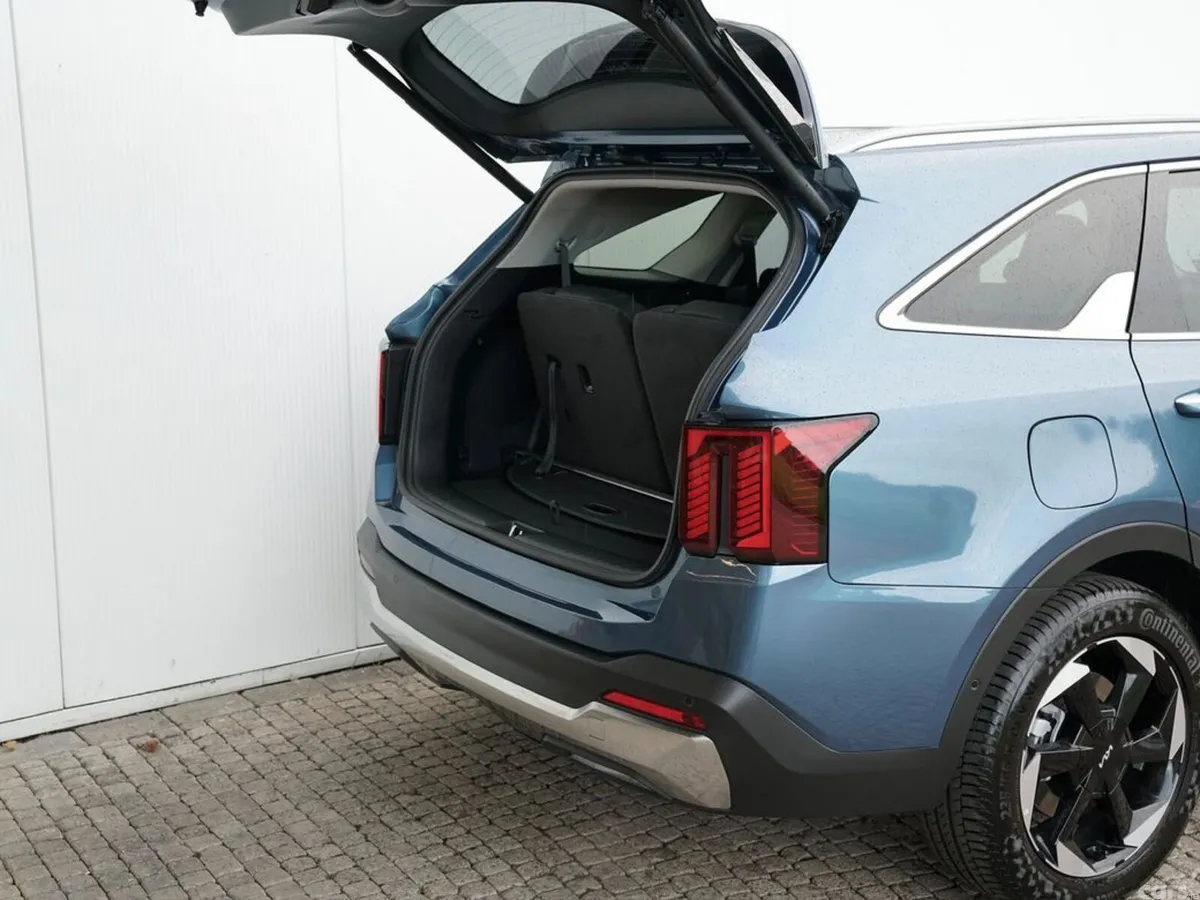 Kia Sorento SUV, Petrol Plug-in Hybrid, 2026, Blue