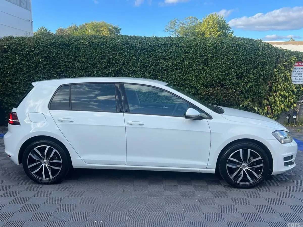 Volkswagen Golf Hatchback, Petrol, 2017, White