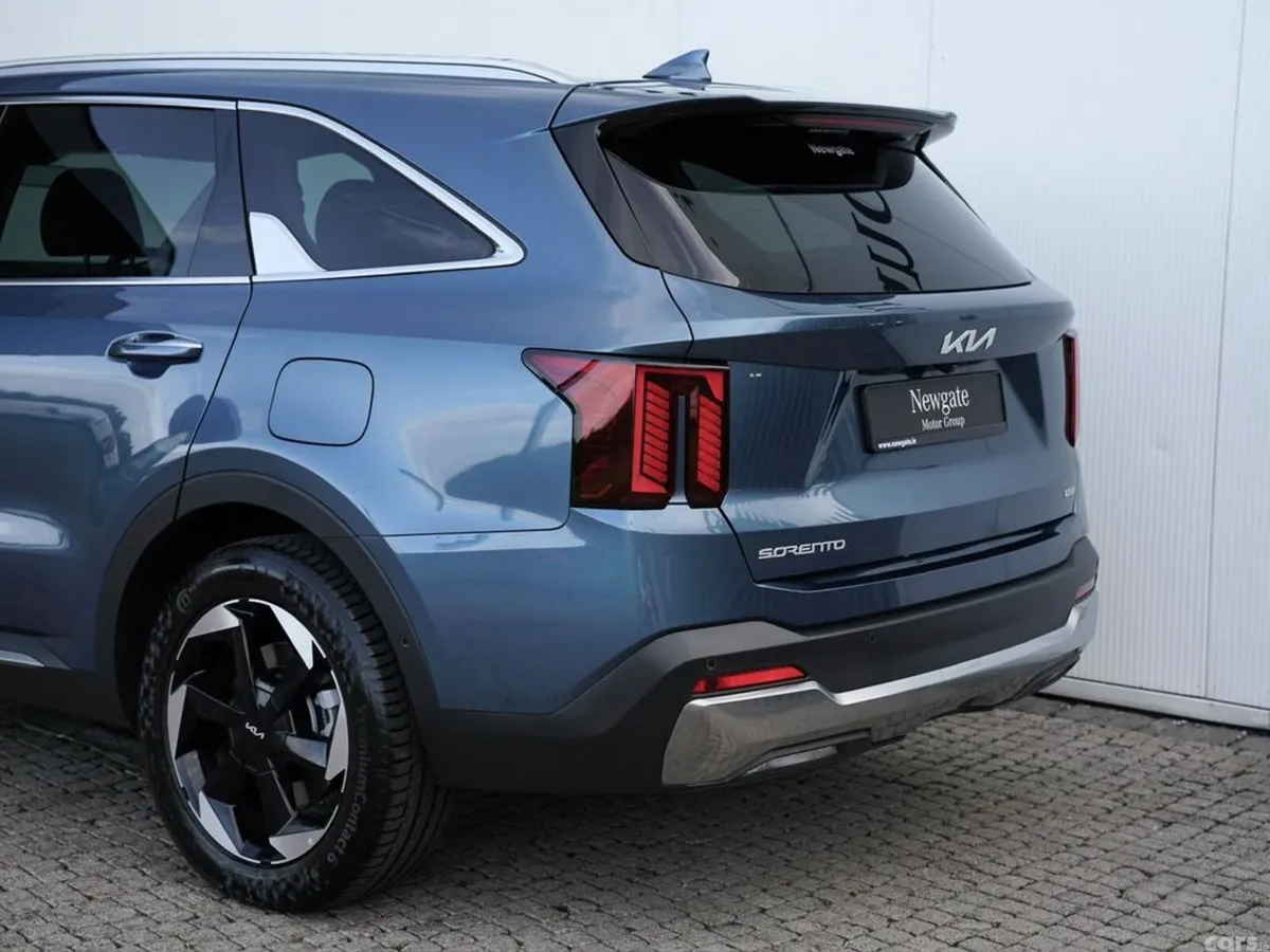 Kia Sorento SUV, Petrol Plug-in Hybrid, 2026, Blue