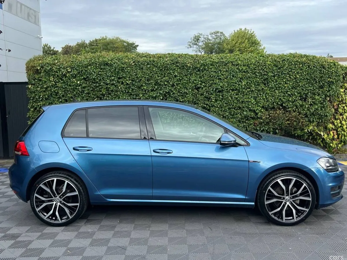 Volkswagen Golf Hatchback, Petrol, 2015, Blue