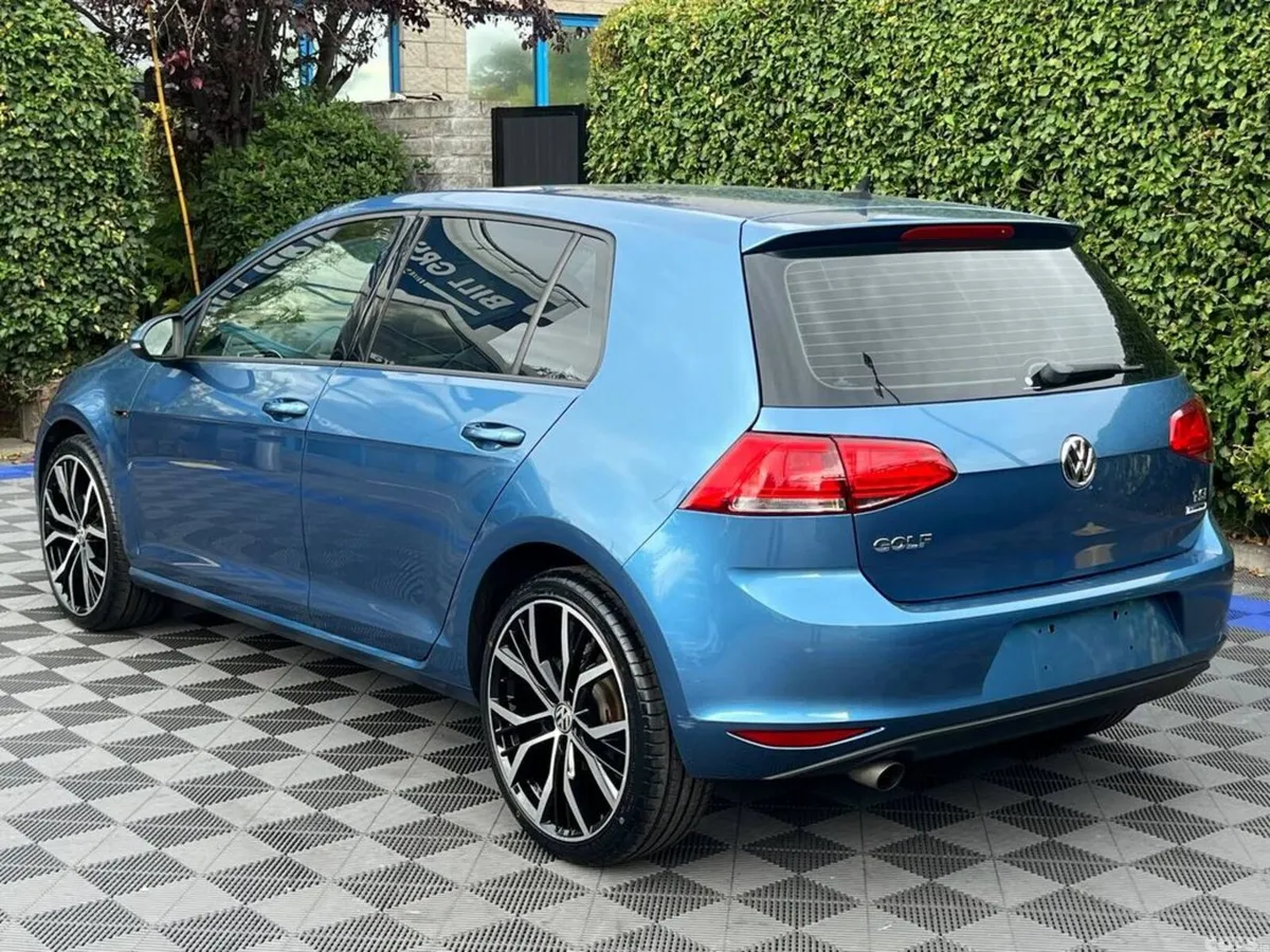 Volkswagen Golf Hatchback, Petrol, 2015, Blue