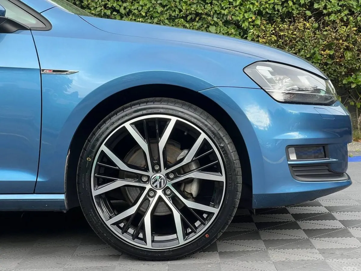 Volkswagen Golf Hatchback, Petrol, 2015, Blue