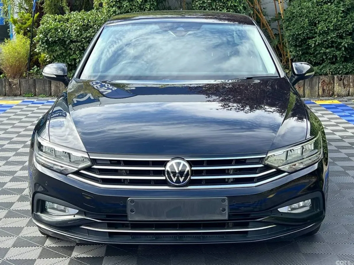 Volkswagen Passat Saloon, Diesel, 2022, Black