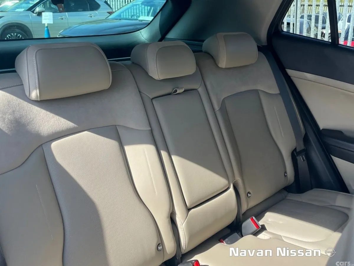 Kia Sportage SUV, Petrol Plug-in Hybrid, 2023, Black