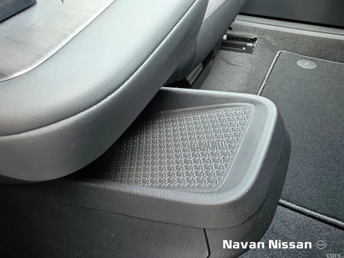 Nissan Ariya SUV, Electric, 2026, Black