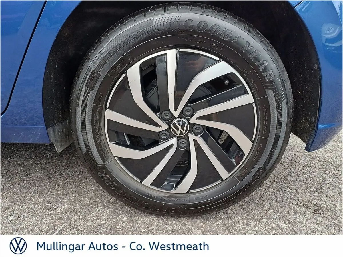 Volkswagen Polo Hatchback, Petrol, 2026, Blue