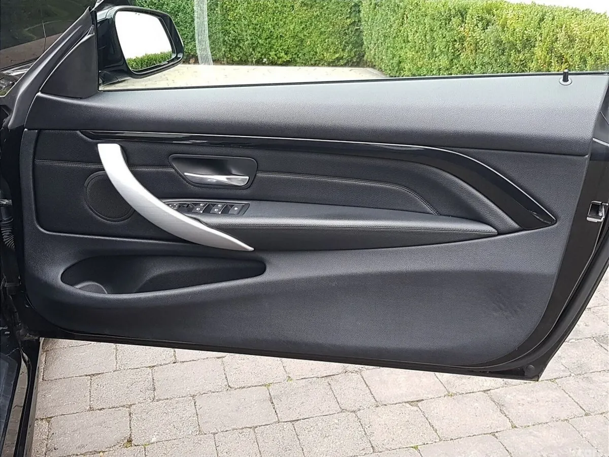 BMW 4-Series Convertible, Petrol, 2019, Black