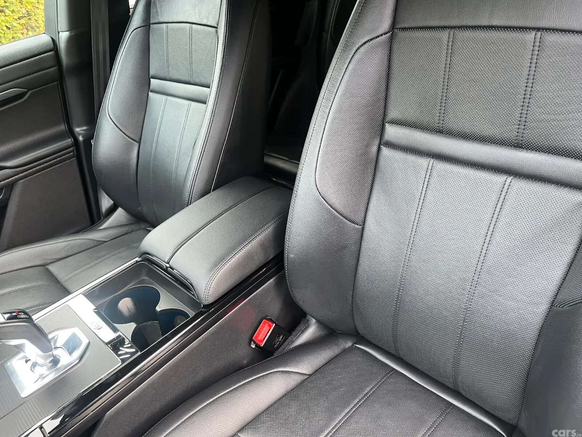 Land Rover Range Rover Evoque SUV, Petrol Plug-in Hybrid, 2022, Black