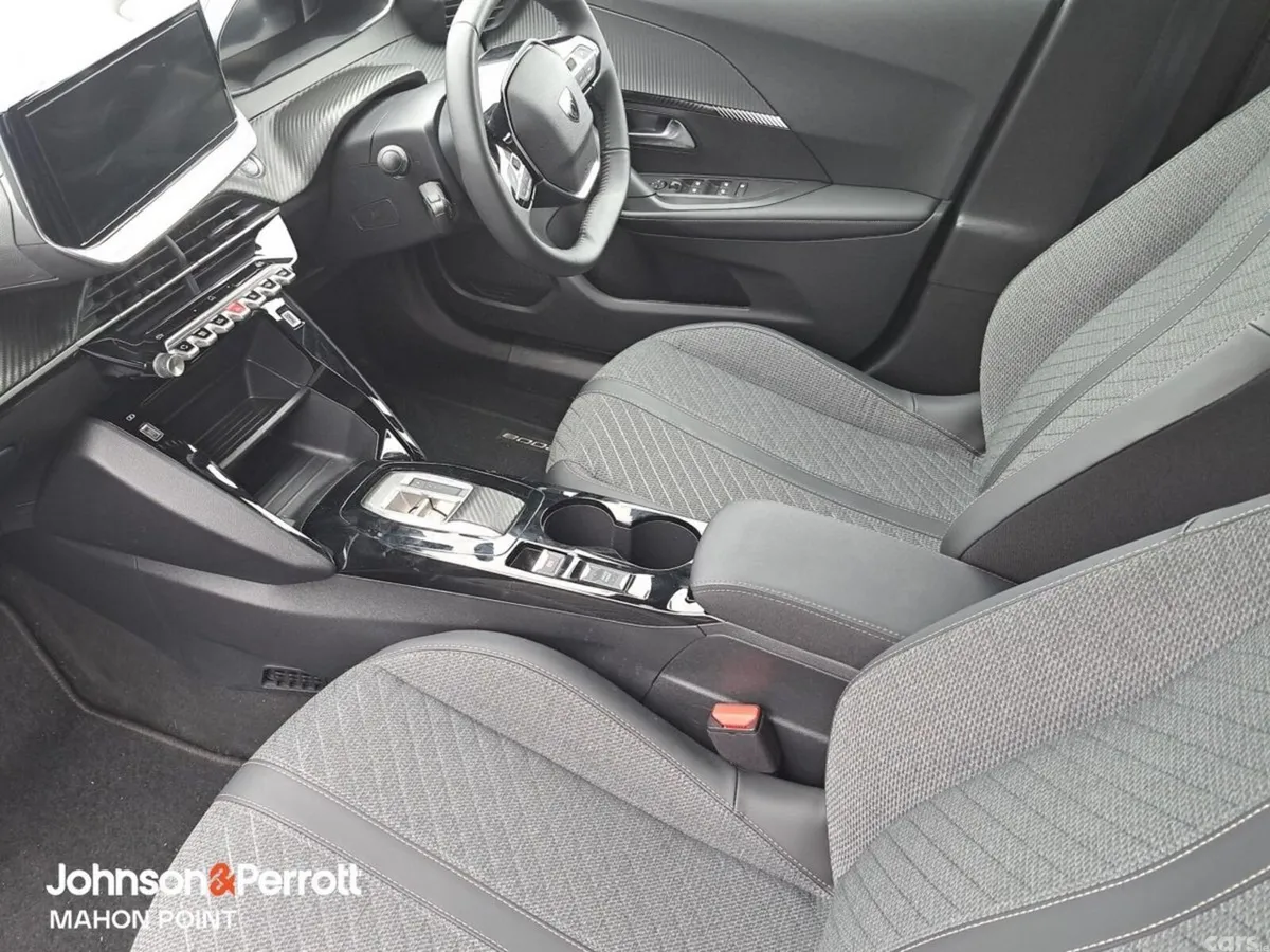 Peugeot 2008 MPV, Petrol Hybrid, 2026, Grey
