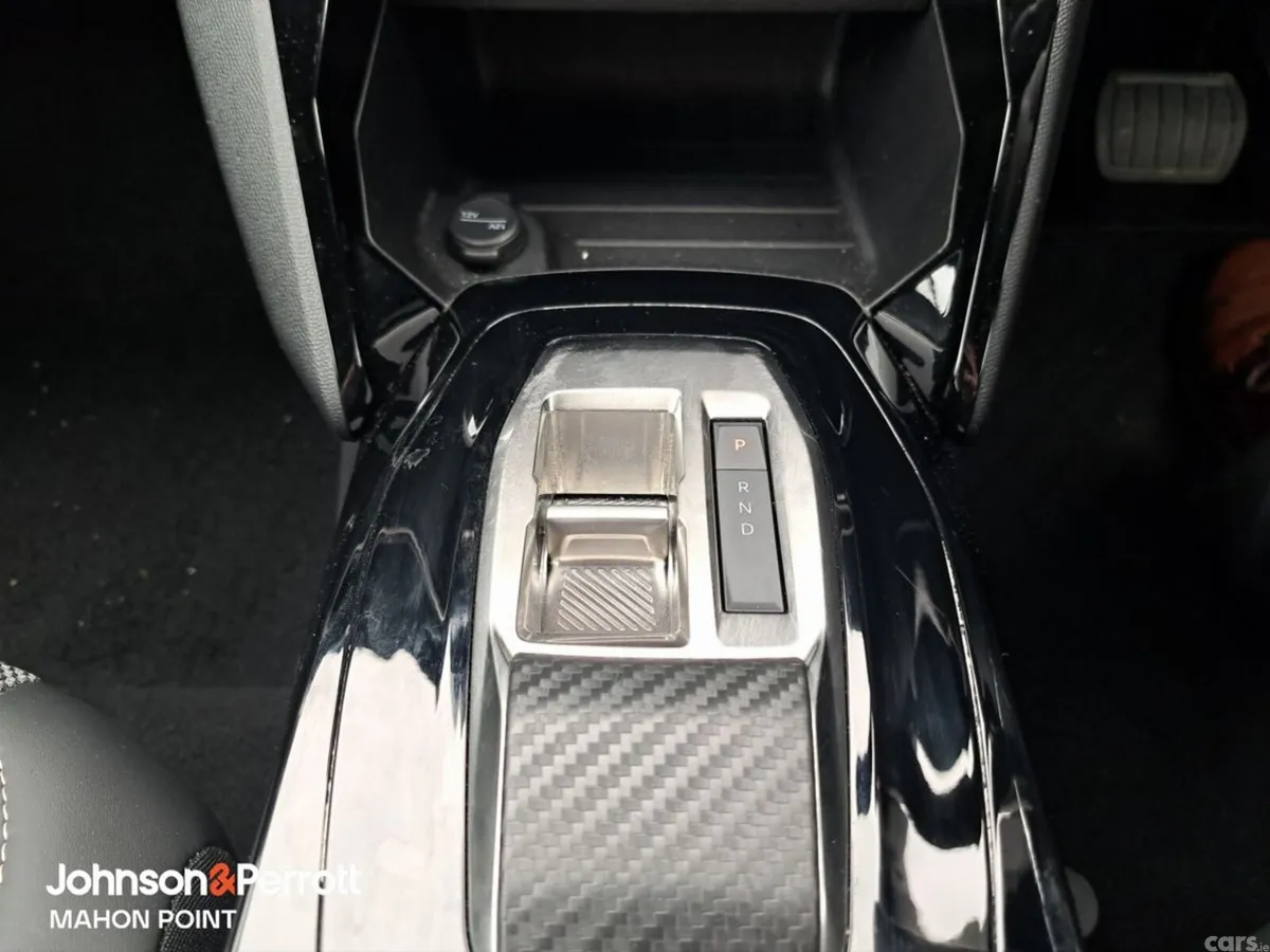 Peugeot 2008 MPV, Petrol Hybrid, 2026, Grey