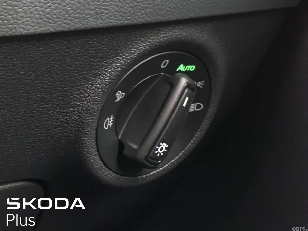 Skoda Karoq SUV, Diesel, 2026, Grey