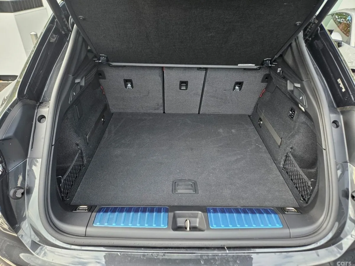 Porsche Macan SUV, Electric, 2026, Grey