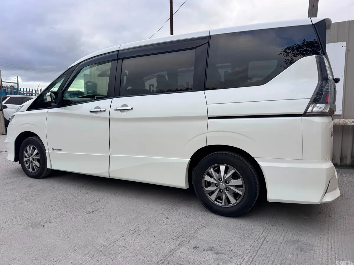 Nissan Serena MPV, Petrol Hybrid, 2019, White