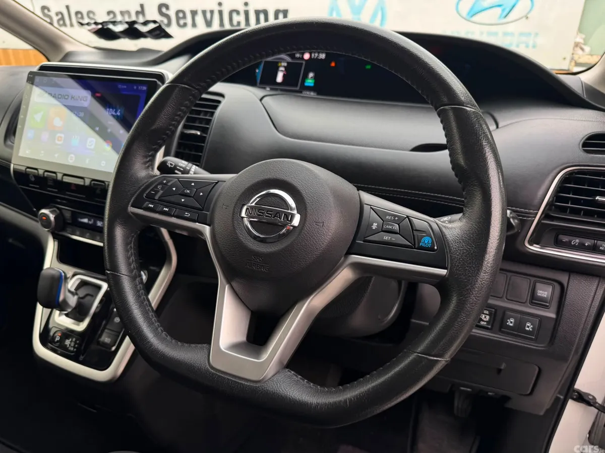 Nissan Serena MPV, Petrol Hybrid, 2019, White