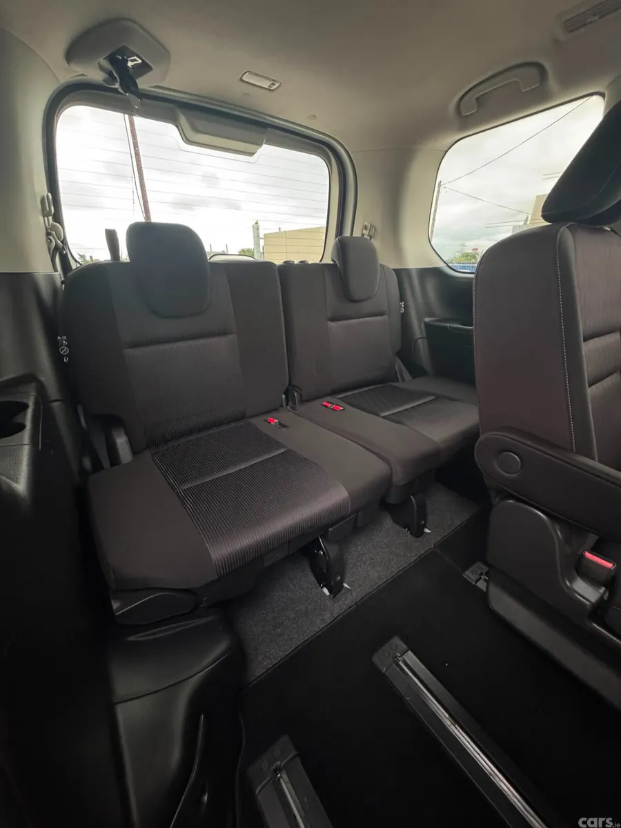 Nissan Serena MPV, Petrol Hybrid, 2019, White