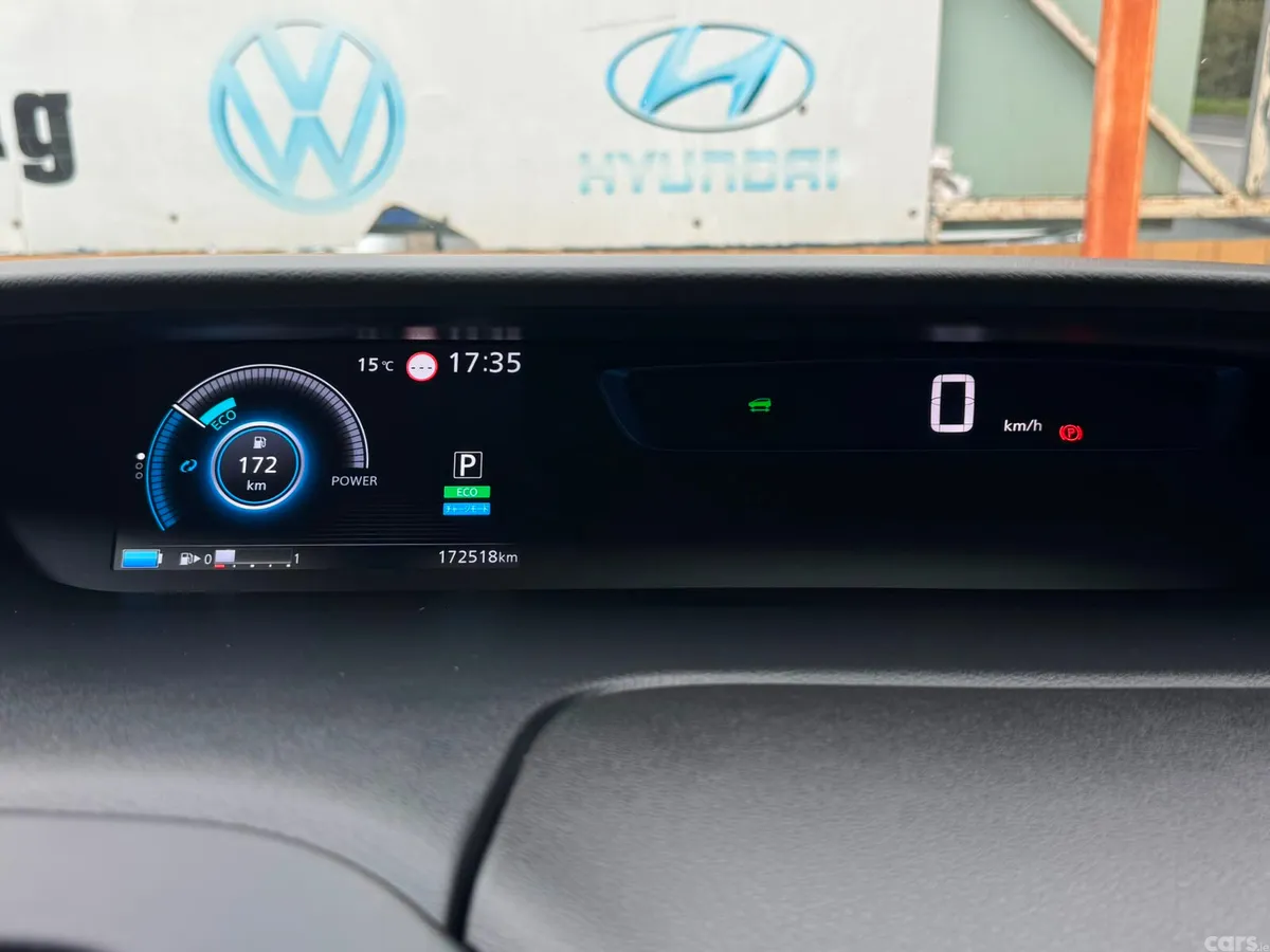Nissan Serena MPV, Petrol Hybrid, 2019, White