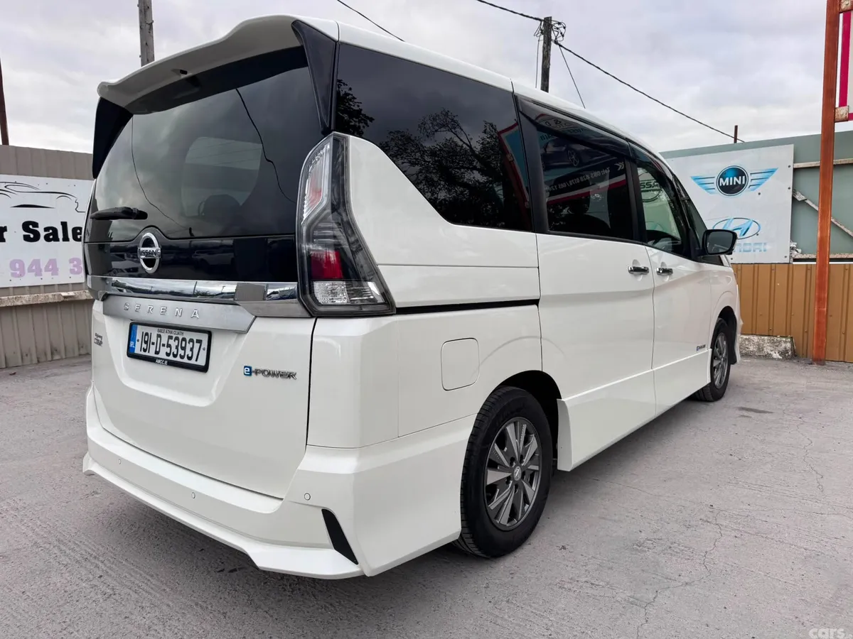 Nissan Serena MPV, Petrol Hybrid, 2019, White